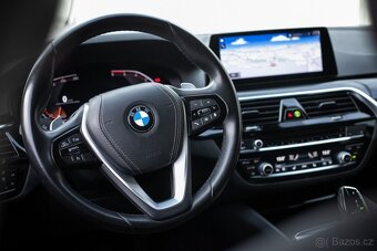 BMW Rad 5 Touring 540d xDrive 235 kW - AJ NA SPLÁTKY / PROTI - 9