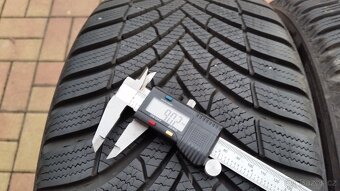 Zimní pneumatiky SEMPERIT 245/45 R19 102V XL 8,5 až 9mm - 9