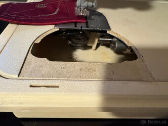 Šicí stroj Victoria Detmold kovový - 9