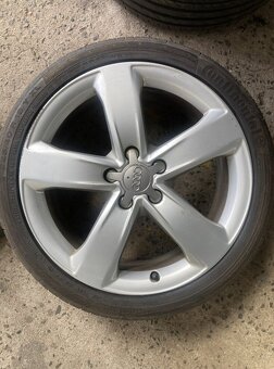 Orig alu AUDI 225/45r18 letní 5mm - 9