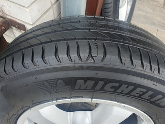 KIA SORENTO ORIGINÁLNÍ ALU KOLA 245/65/17 111H - 9