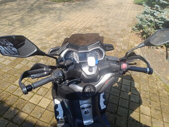 P: Yamaha x-max 400 , 2019 - 9