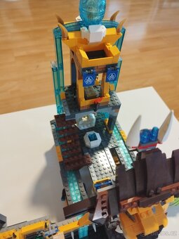 Legends of Chima, Lví chrám Chi 70010 - 9