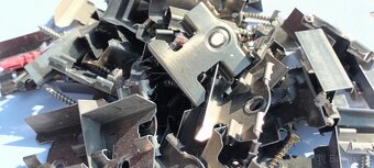 Prodej laminátové podlahy - barva světlý dub (přírodní) - 9