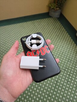 Apple iPhone Xr 64GB blue - baterie 89% - 9