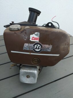 Původní filtr box ČZ - 9