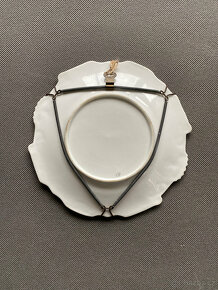 Starožitný zdobený závěsný talíř, 19. st. Anglie - 9