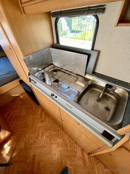Prodám Adrii Unica A542 PK, 4 pevná lůžka, po renovaci - 9