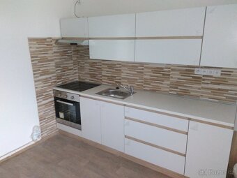 Dlouhodobě pronajmu byt 80m2 na Střekově - 9