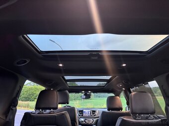 Chrysler Pacifica 3,6 S Limited ČR Sunroof Navi 2018 DPH - 9