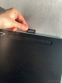 Wacom Intuos Bluetooth M grafický tablet pistáciová zelená - 9