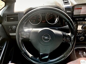 Opel ZAFIRA B - 9