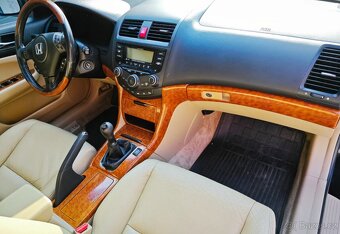Honda Accord 2.4 benzín 140kw manual - 9