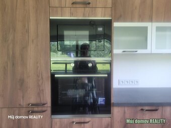Pronájem moderní novostavby rodinného domu 6+kk, 296 m + poz - 9