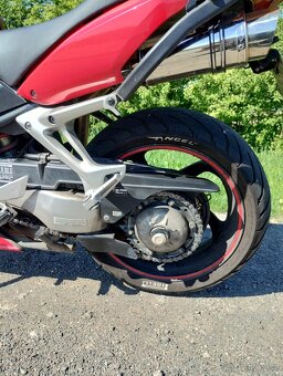 Honda VFR 800 Vtec V4 - 9