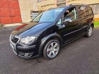 Prodám touran cross 2.0tdi 103kw perfektním technickým stavu - 9