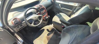 Citroën Xsara Picasso, 2.0 HDI 66kW digi.klimatizace - 9