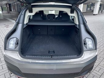 BMW iX 40 - 9