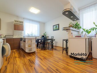 Prodej rodinného domu, 250 m2, Zlín - Kostelec, ev.č. 22633 - 9