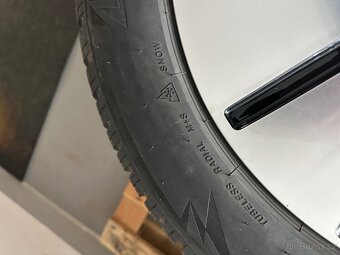 Zimní pneu Bridgestone 235/55 R19 105H s ALU disky, MB EQC - 9