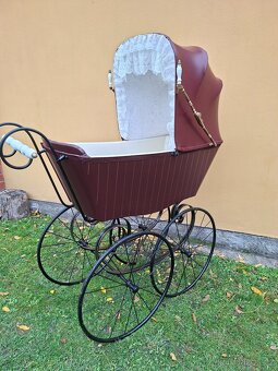 Starožitný kočárek pro miminko č.  1199 - 9