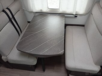 Benimar S346 6 os. jízda + spaní - 9