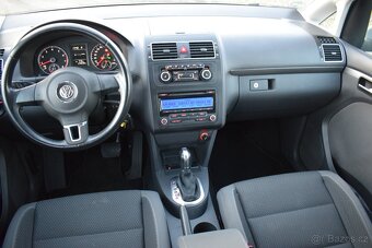 Volkswagen Touran 1,4 TSi DSG PO SERVISU,7MÍST - 9