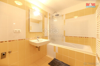 Prodej bytu 2+kk, 58 m², Zlín, ul. Bartošova, garážové stání - 9