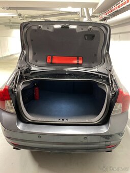 Volvo s40 D5 R design tažné plná výbava - 9