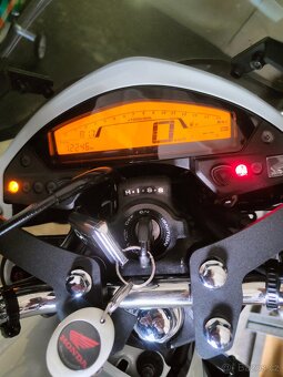 Honda CB600F Hornet, model s ABS - 9