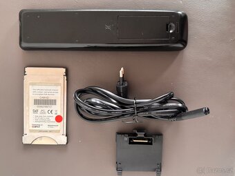 Televize Samsung UE22D5000NW - 9