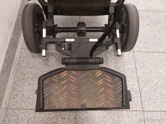 Kočárek Moon - kompletní set s korbičkou - 9