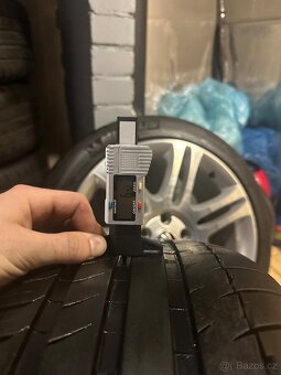 ALU Kola ŠKODA 5x112 R18 THEMISTO Letní Pneu 225/40/18 - 9
