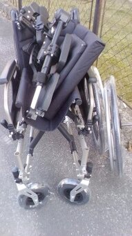 INVALIDNÍ VOZÍK-polohovací+brzdy-46 cm-mohu zaslat po ČR - 9
