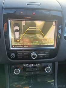 VW Touareg 3.0 TDi 4x4 bez AD blue,na pružinách - 9