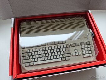 PRODÁM RETRO KONZOLI AMIGA A500 MINI +SPOUSTA HER STAV NOVÉ - 9