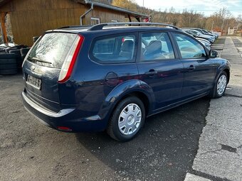 Ford Focus 1.4i 59kw , r.2009, serviska, klima, 1.majitel - 9