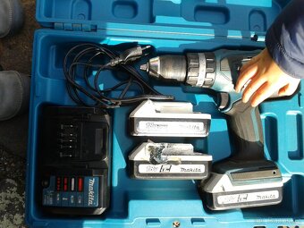 18V AKU vrtačka MAKITA HP457D + 3x AKU - 9