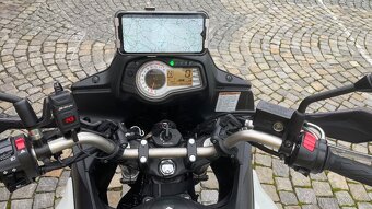 Suzuki V-strom DL 650 - 9