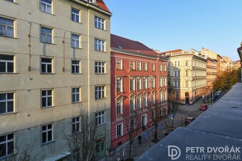 Pronájem bytu 3+kk 68 m² ulice Záhřebská, Praha 2 - část obc - 9