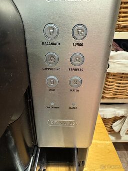 Kávovar Nespresso DeLonghi Lattissima EN720.M - 9