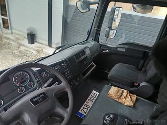 MAN TGL 10.180 s nosičem kontejnerů - 9