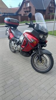Prodám Honda varadero Xl 1000 rok 2000 - 9