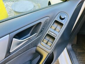 VOLKSWAGEN 1.4 16V 59 kW PUVOD ČR ZARUKA KILOMETRU a PUVODU - 9