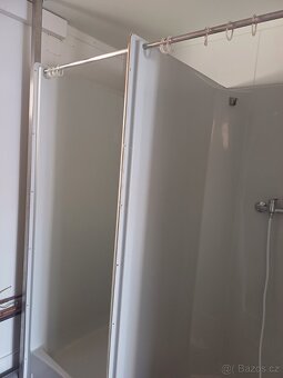 Použitá sanitární buňka - WC a sprchy, sanitární kontejner - 9