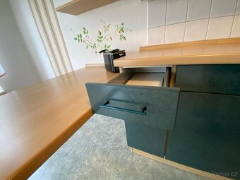 Moderní kuchyňská linka z Německa se spotřebiči - 9