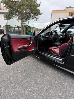 BMW E46 330ci Exclusive edition Manuál - 9