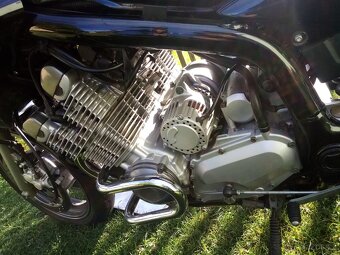 Yamaha Diversion XJ 900S - 9