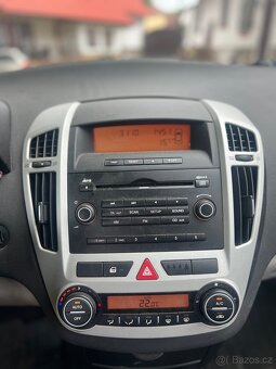 Kia Ceed kombi 1.6 crdi nafta - 9