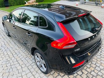 Volvo V40 2.0 D3 5VÁLEC 110KW MANUÁL LED SENZORY BEZ KOROZE - 9